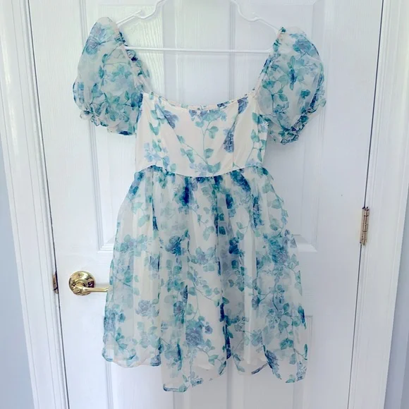 2023 Altar’d State Melanie Floral Dress Ivory Blue Floral Sheer Overlay Size XS - Picture 3 of 7